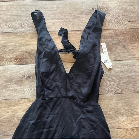 NWT Anthropologie Small Solid Black Sleeveless Deep-V Midi Dress Cut Out Back - Picture 3 of 8